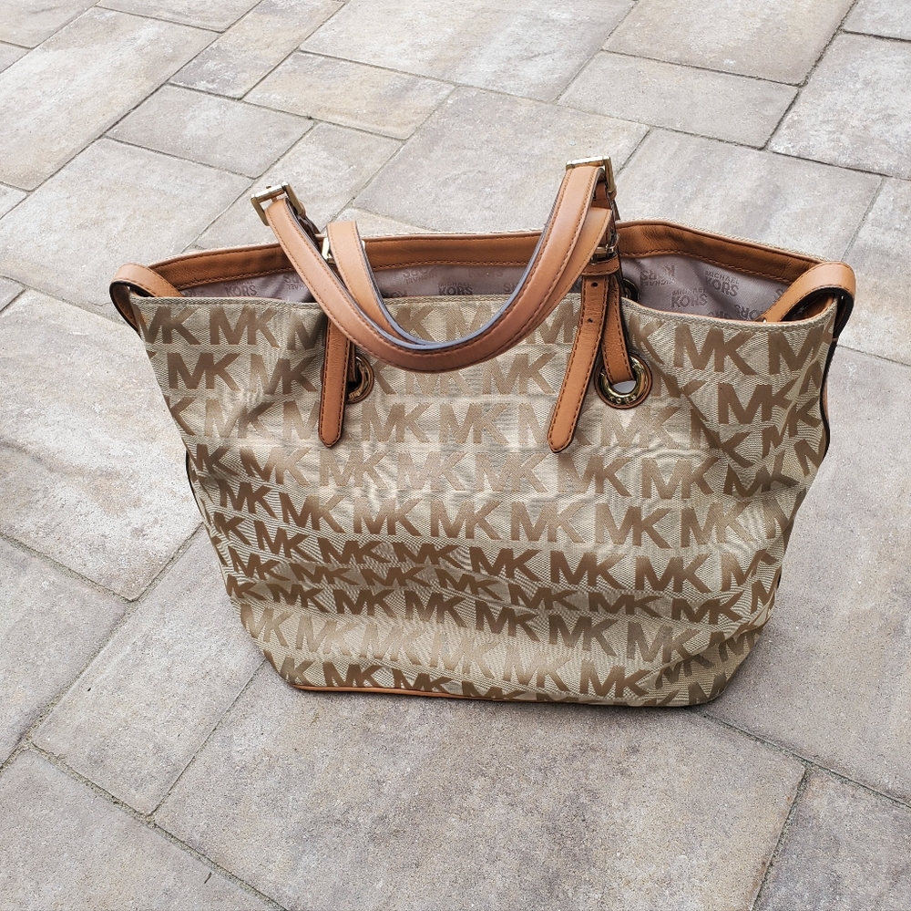 Michael Michael Kors Jet Set Grab Bag Tote Shoulder Bag